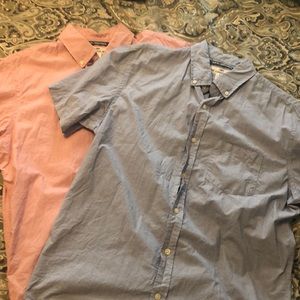 Size L Old Navy Short Sleeve Button Up shirts